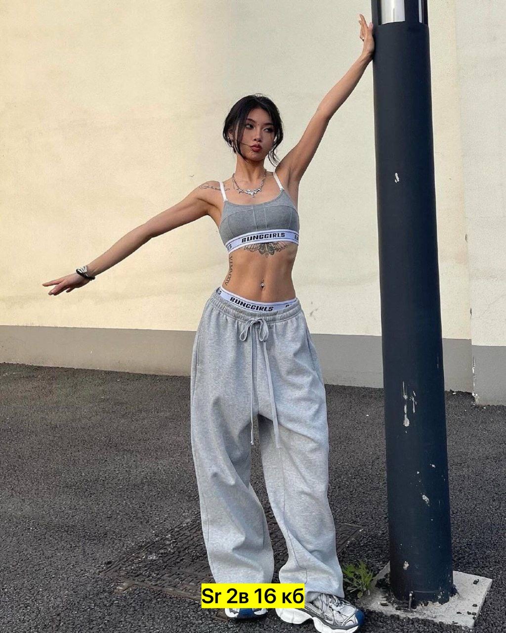 широкие спортивные штаны,брюки спортивные женские широкие,широкие спортивные штаны женские,спортивные штаны женские серые,штаны женские широкие