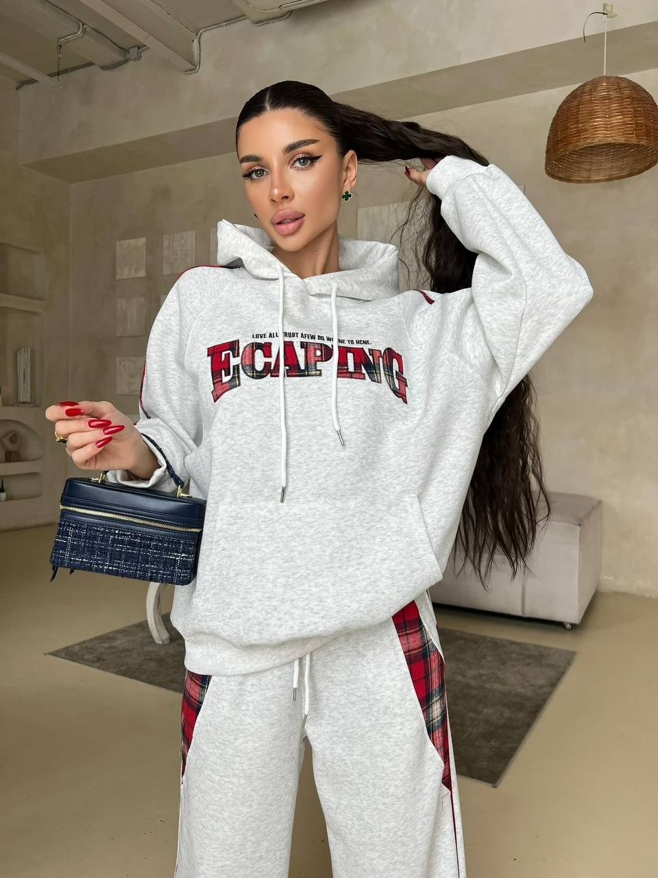 женский красный костюм miu miu,костюм спортивный,костюм спортивный женский,красный женский костюм,женские костюмы