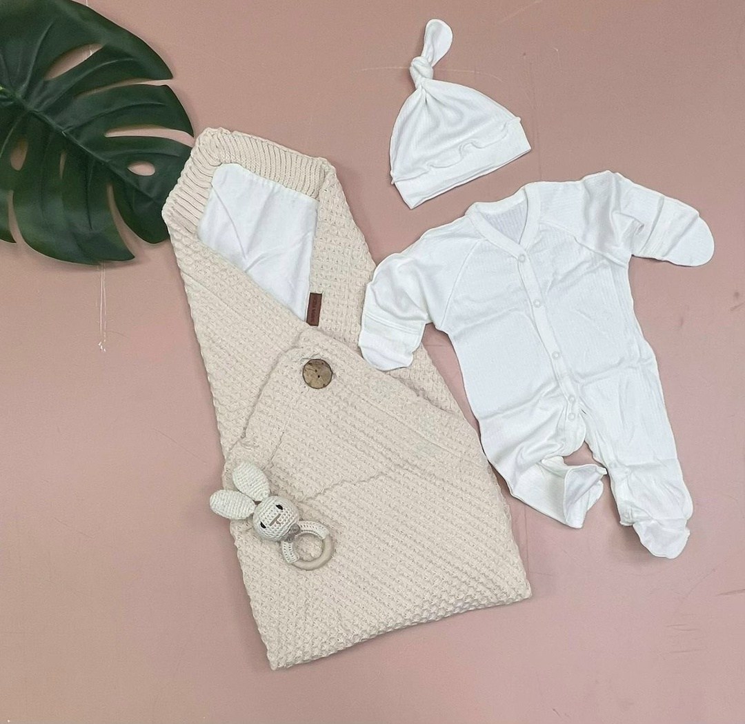 комплект на выписку вязаный,комплект на выписку ямамочка новорожденные,комплект на выписку для новорожденного,комплект на выписку и прогулки " hugge" 5 предметов цвет: молочный,комплект на выписку яма