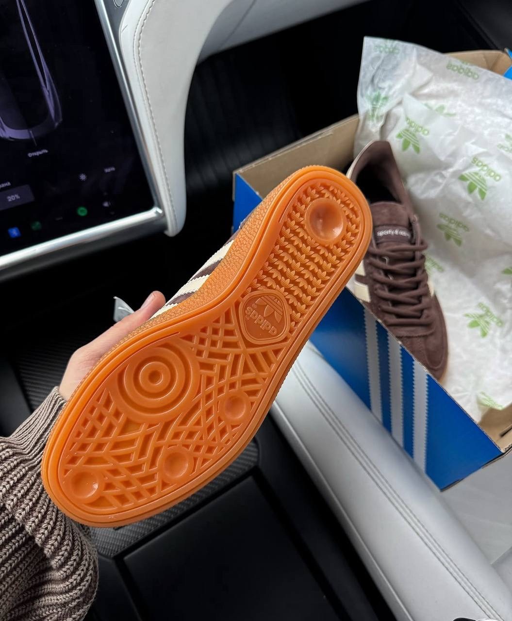 ,кроссовки adidas spezial,кроссовки adidas handball spezial,кроссовки adidas,adidas коричневые замшевые кроссовки spezial для женщин