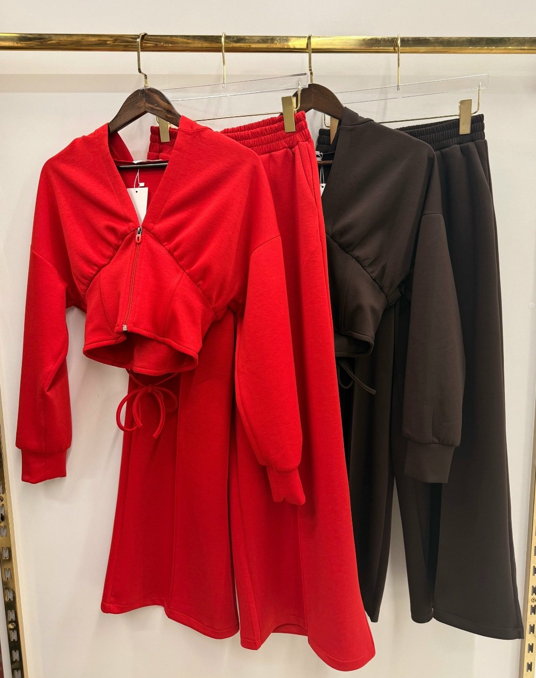 стильные наряды,спортивный костюм,спортивная одежда для женщин,костюм спорт,костюм с короткой кофтой