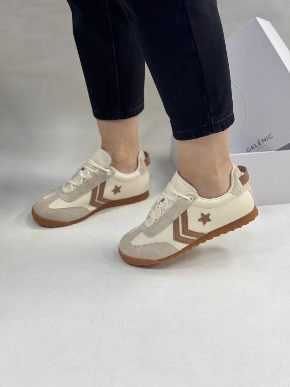 ,женские кроссовки,женская ,повседневные кроссовки,кроссовки повседневные женские