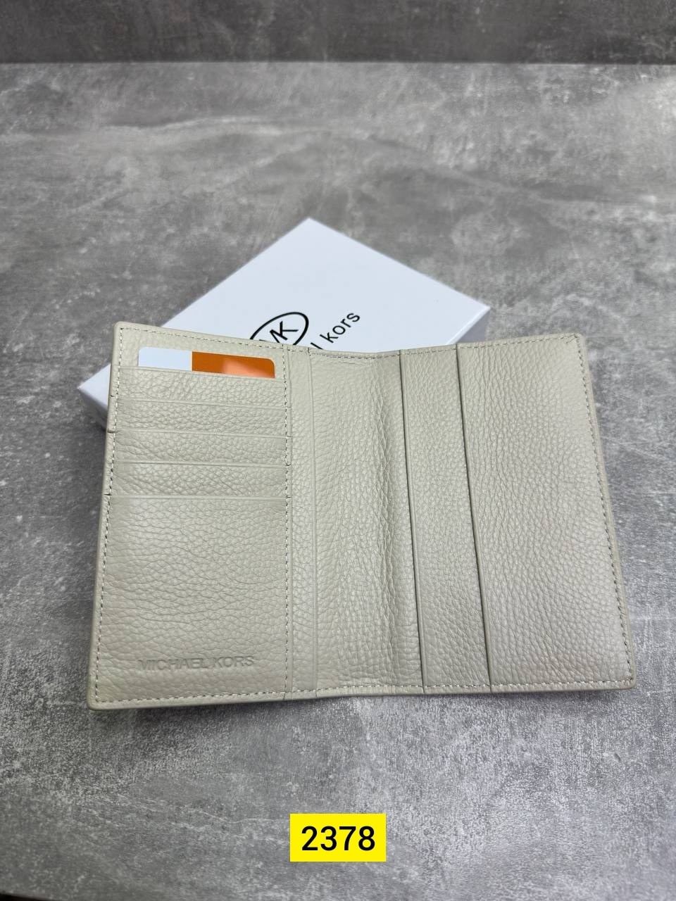 обложка на паспорт michael kors,брендовая обложка на паспорт michael kors,michael kors кошелек,обложка для паспорта michael kors женская,чехол на паспорт майкл корс