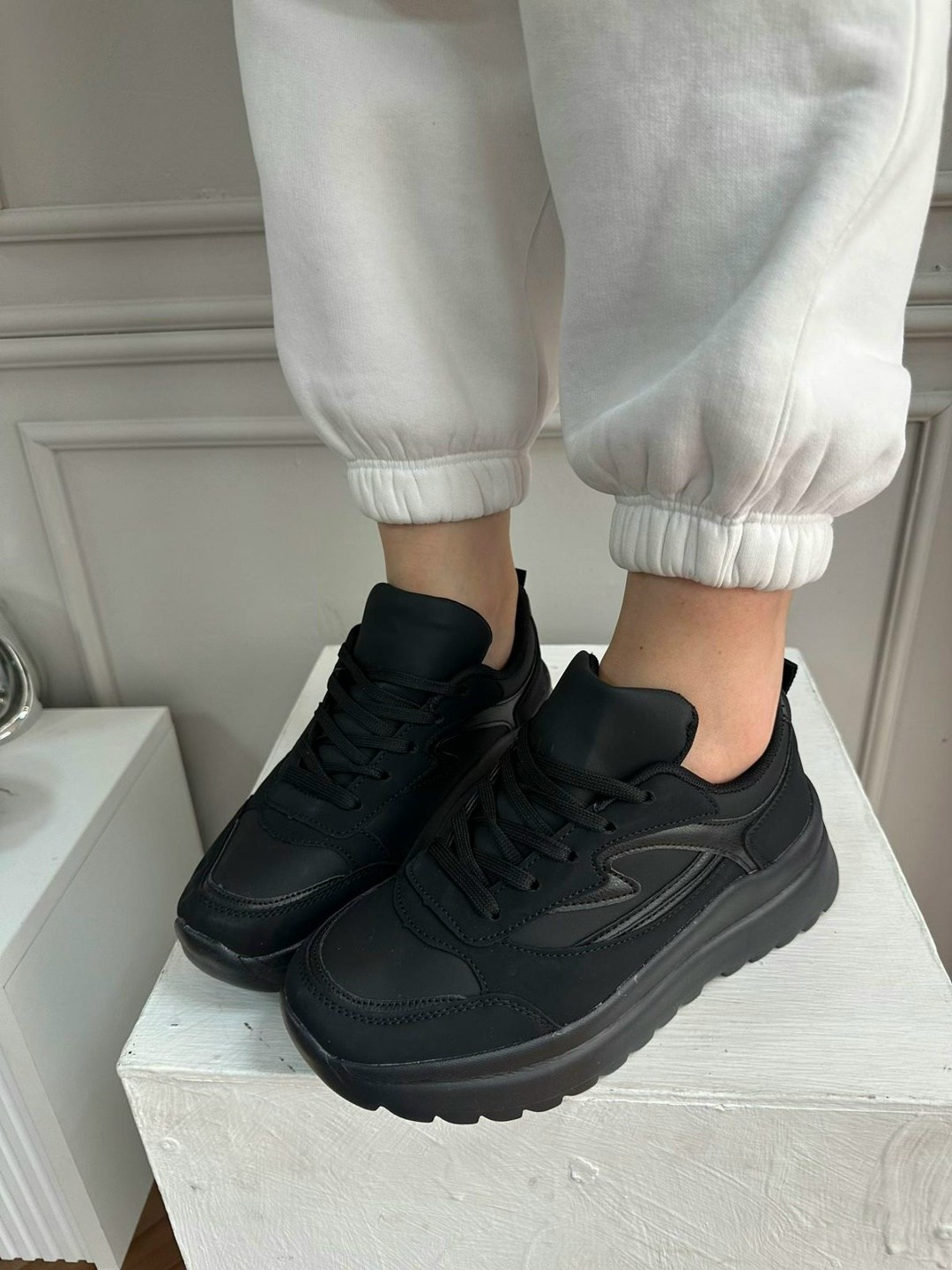 кроссовки женскиe,,кроссовки для женщин,кроссовки для девушек,кроссовка