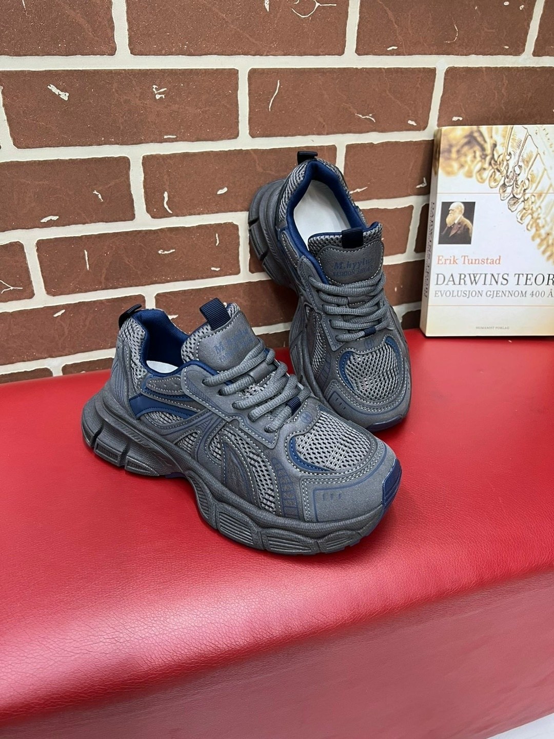 кроссовки женские,модные кроссовки,массивные кроссовки,кроссовки женские повседневные,женские модные кроссовки