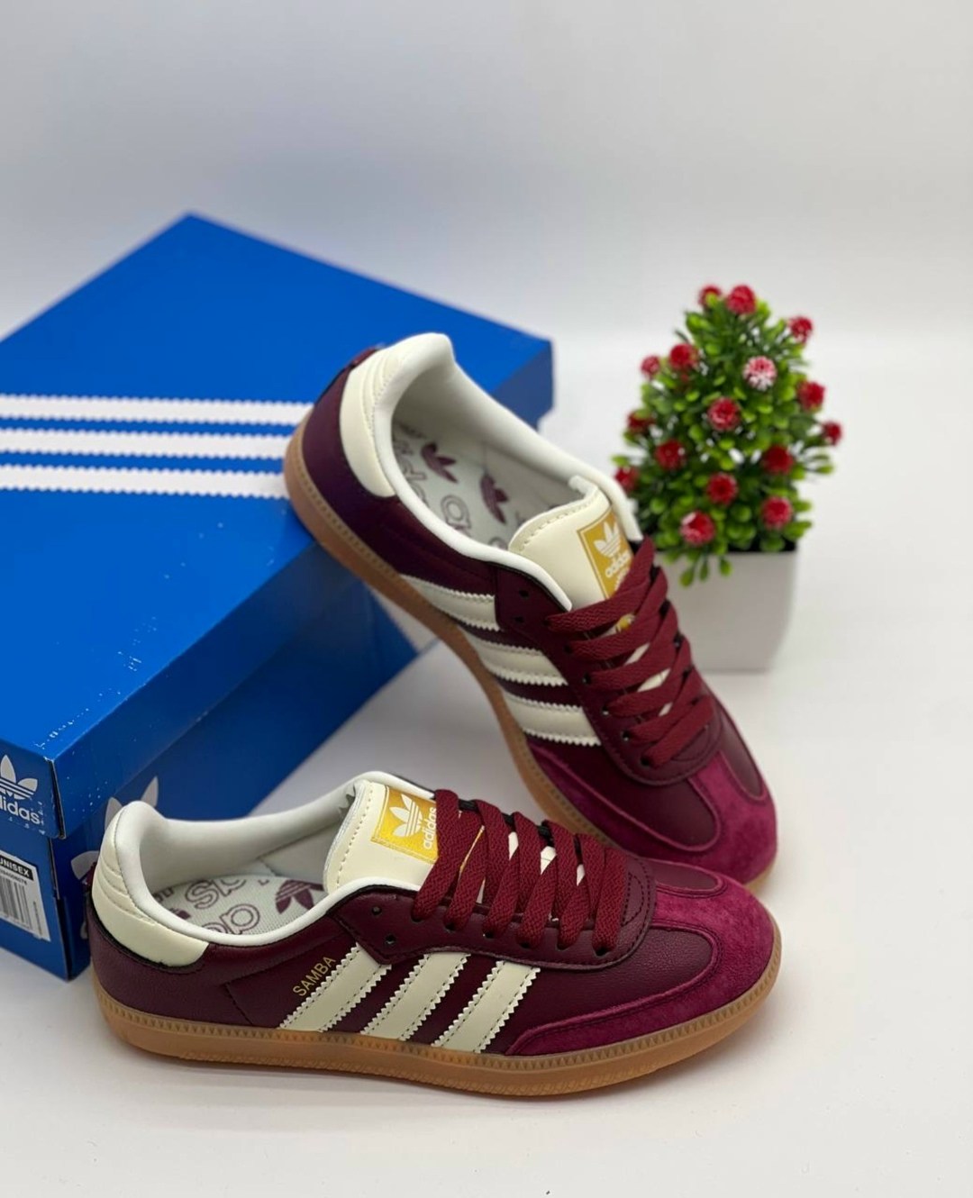 кроссовки adidas samba adidas цвет бордовый,кроссовки adidas samba,кроссовки женские adidas,кроссовки кеды из натуральной замши adidas spezial,кроссовки женские adidas samba самба бордовые