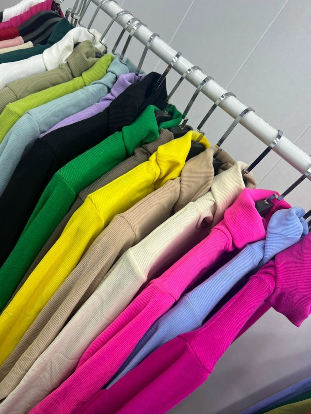 одежда оптом,трикотажные,ассортимент одежды,футболки женская,одежд