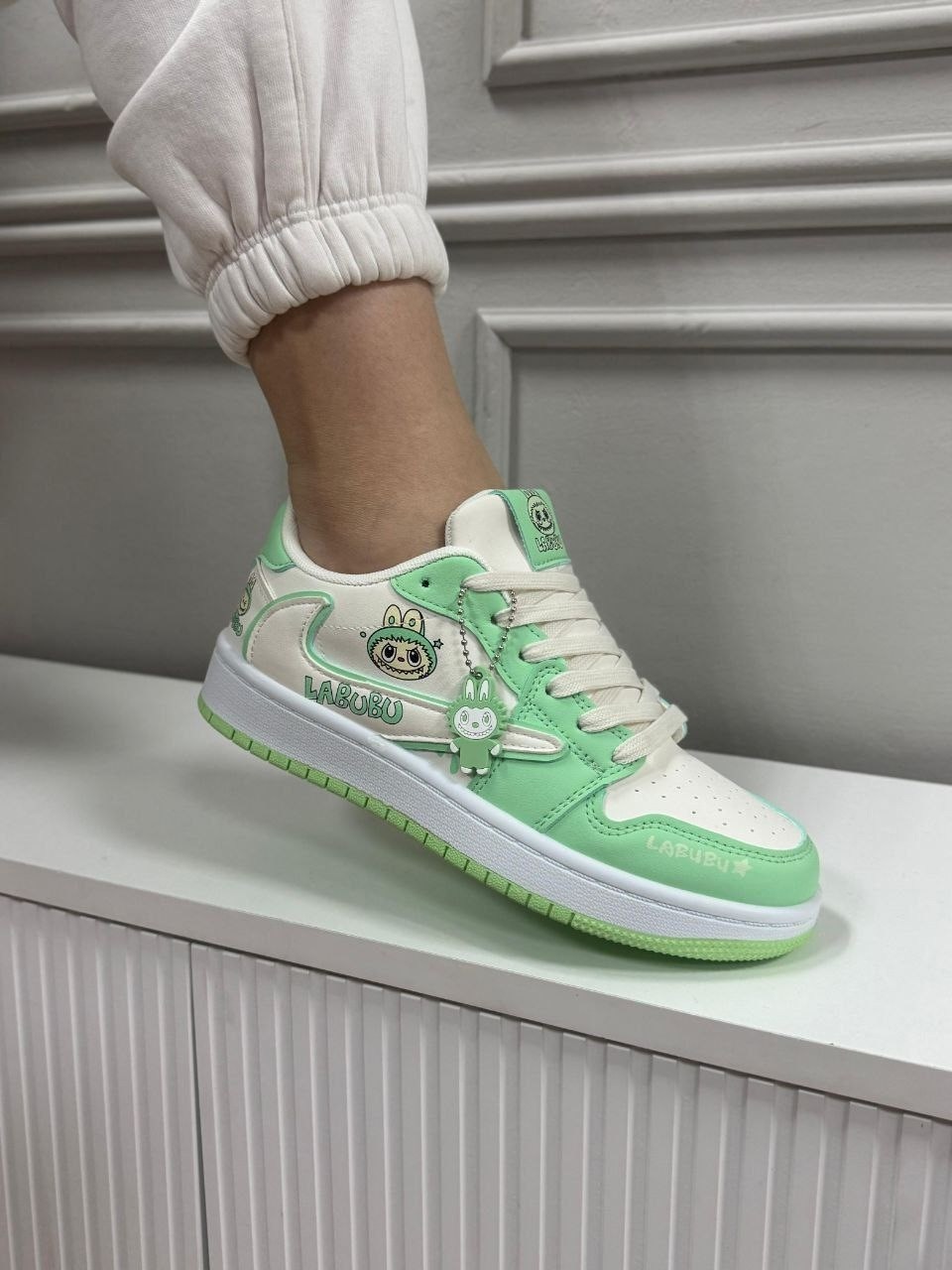 кроссовки,женские кроссовки,nike air jordan 1 low мятные,nike dunk low green glow,кроссовки женские nike