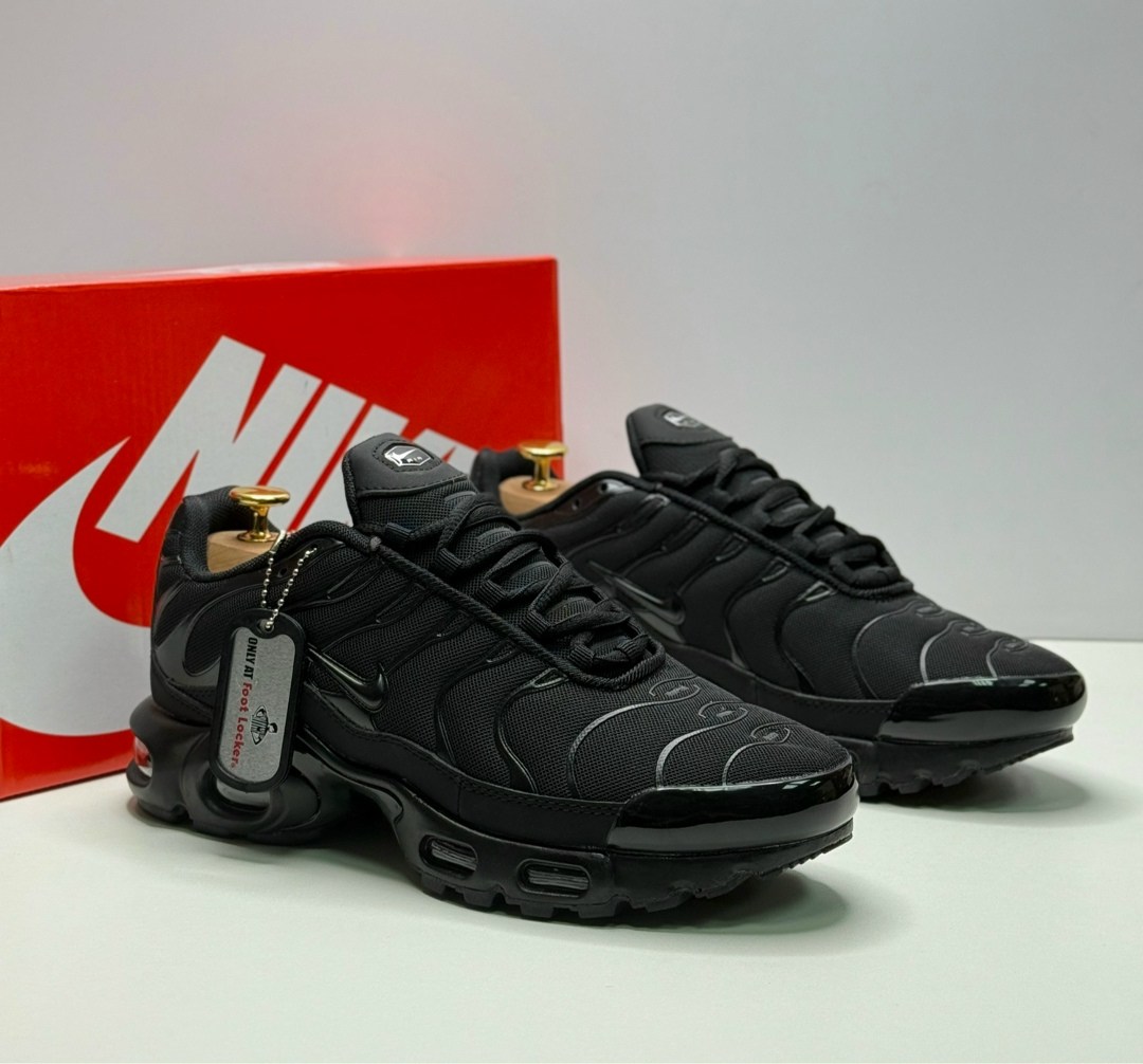 кроссовки nike air max tn plus,nike tn air max plus black,кроссовки,мужские кроссовки nike air max tn plus,кроссовки nike air max plus