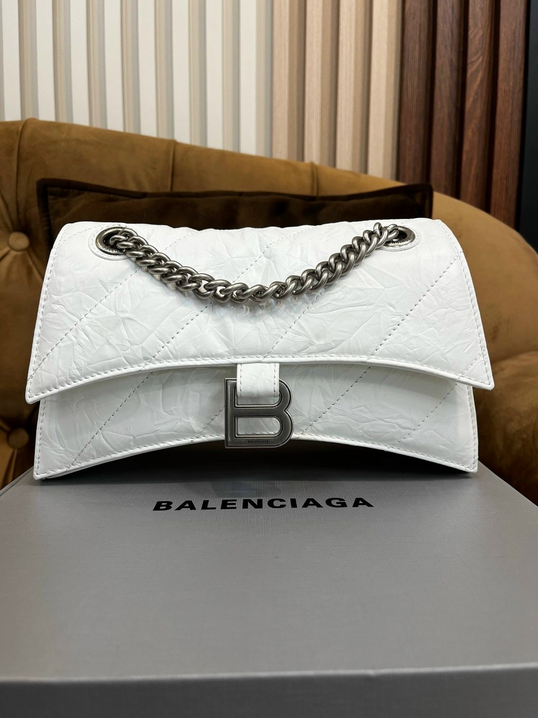 баленсиага краш сумка,сумка balenciaga,женская кожаная сумка balenciaga crush medium белая,сумка баленсиага,белая сумка баленсиага