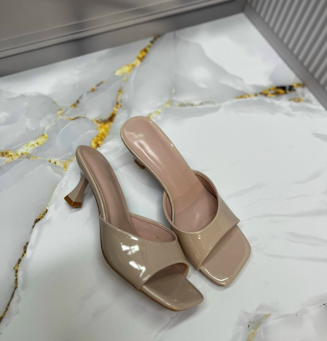 ,шлепки на каблуке,мюли на каблуке,замшевые мюли,женские босоножки