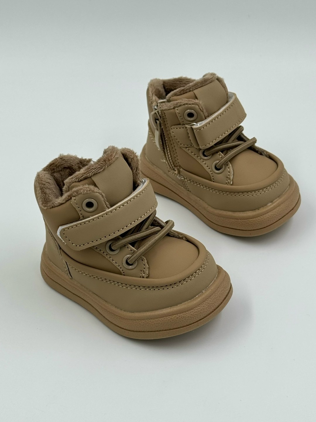 детские ботинки,, детская,зимняя ,ботинка