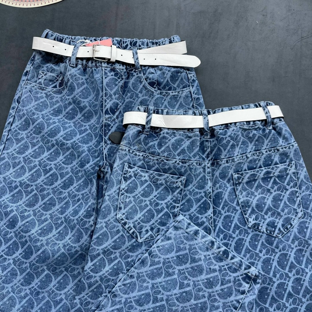 джинсы женские,брюки джинс,голубые широкие джинсы с логотипами louis vuitton,джинсы chanel,джинсы шанель