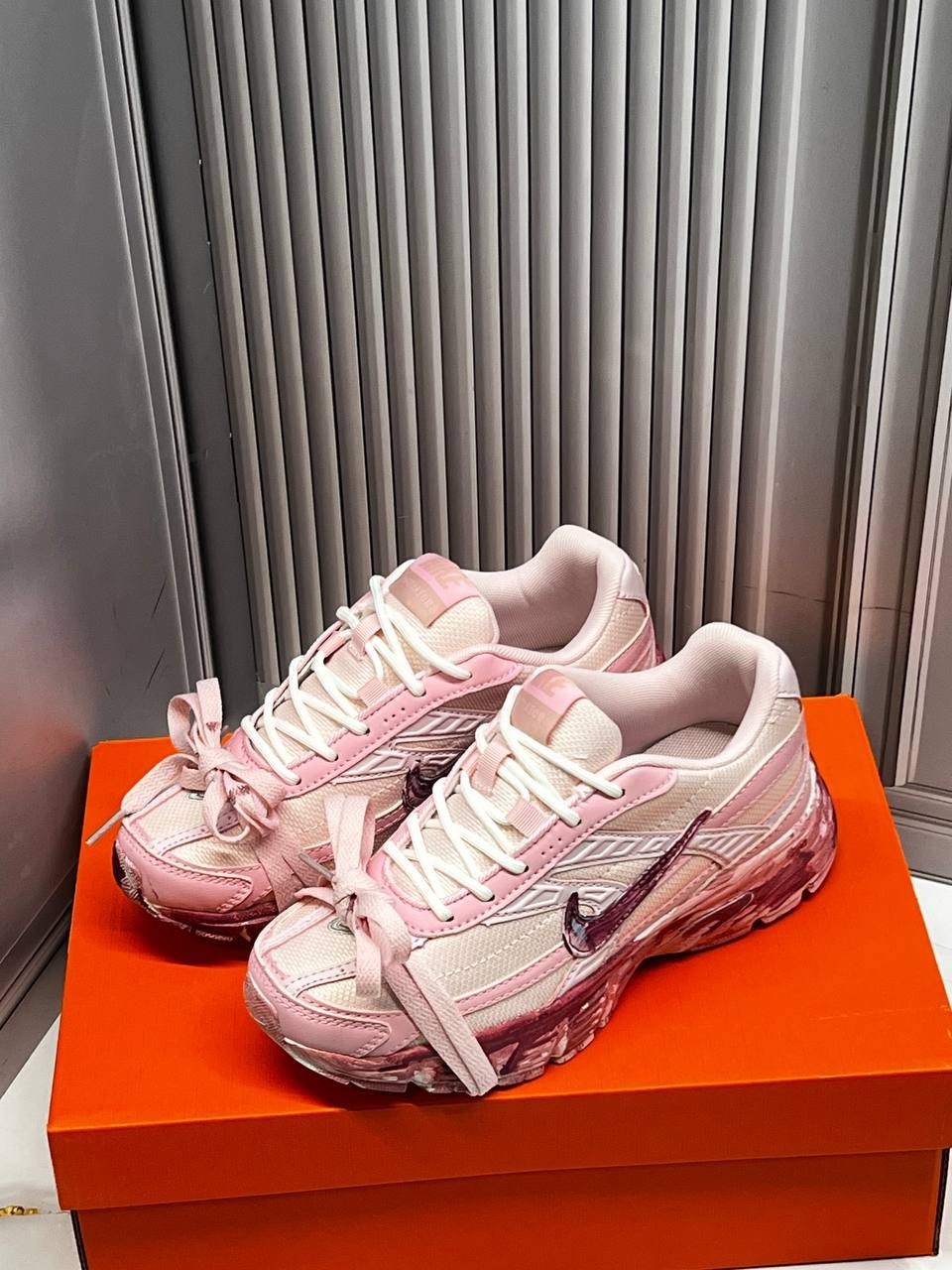 женские кроссовки nike initiator "pink",кроссовки для женщин nike initiator pink,кроссовки nike initiator pink,кроссовки для бега initiator унисекс с низким верхом розового цвета nike,кроссовки nike ж
