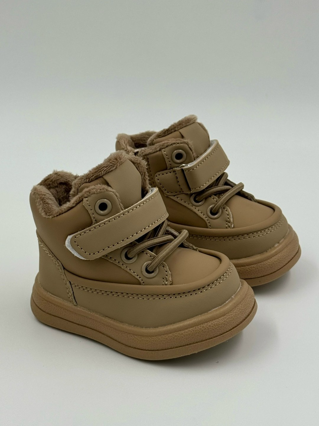 детские ботинки,, детская,зимняя ,ботинка