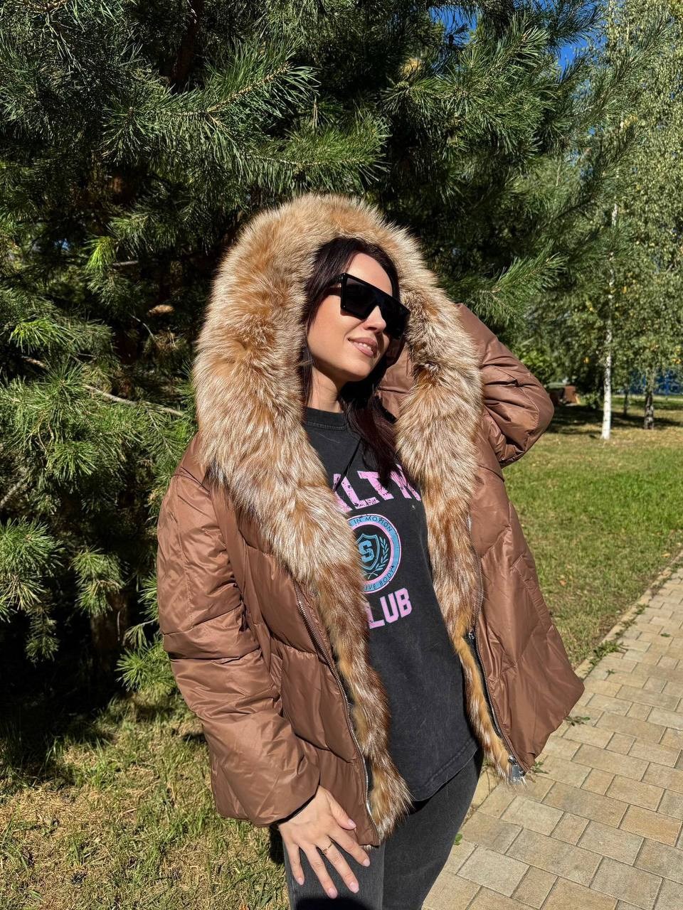 парки с мехом,парка с мехом енота,пуховик с натуральным мехом,женская парка с мехом,пуховик с мехом