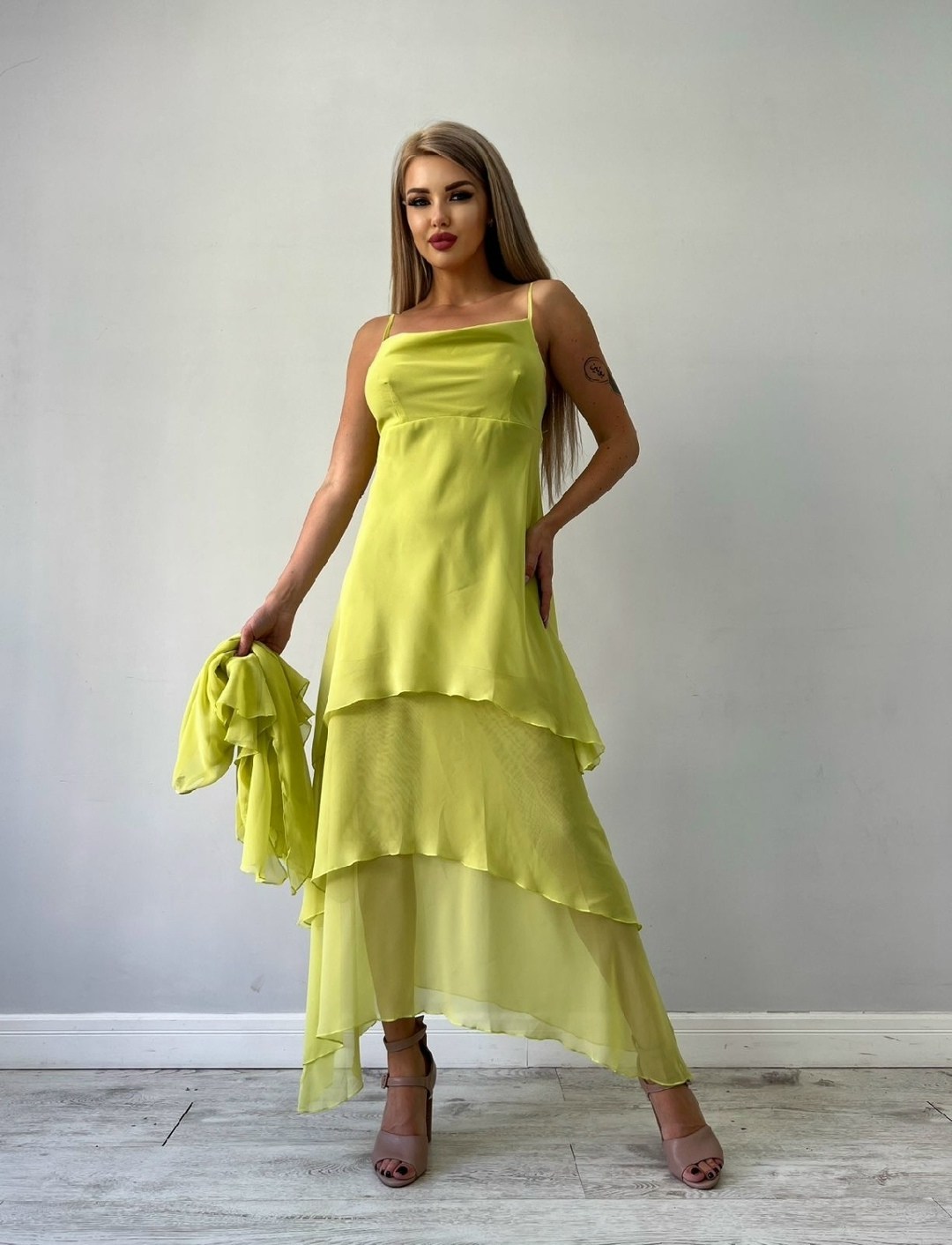 атласное платье,платье макси с оборками,платье женской,платье с оборками,платье шифон