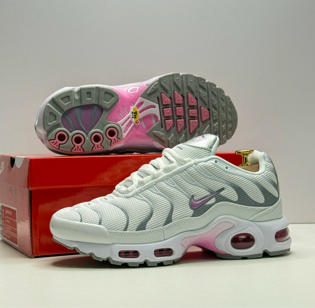 кроссовки nike air max tn plus,кроссовки женские nike air max tn plus,nike air max tn plus,женские кроссовки,кроссовки nike air max plus