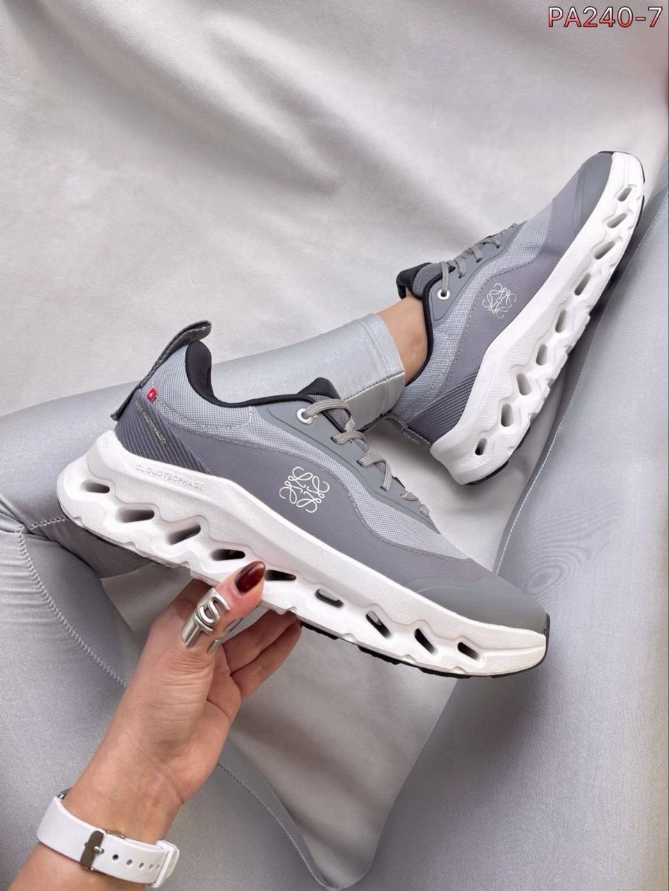 кроссовки on loewe x wmns cloudtilt 2 розовый,кроссовки x loewe cloudtilt 2 pink white on running,кроссовки,женские кроссовки,беговые кроссовки cloudtilt 2 loewe sand white женские