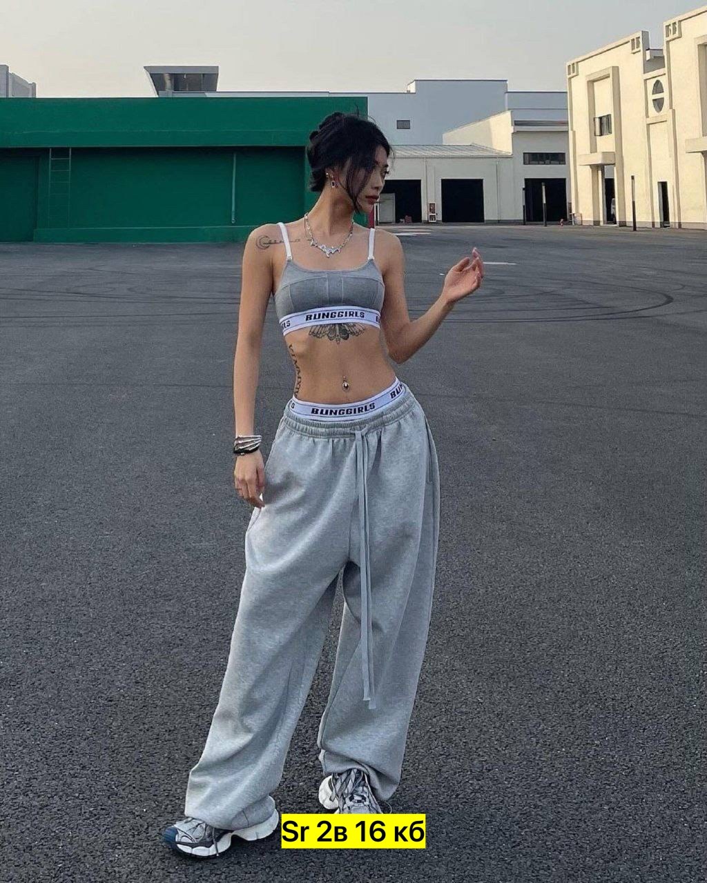 широкие спортивные штаны,брюки спортивные женские широкие,широкие спортивные штаны женские,спортивные штаны женские серые,штаны женские широкие