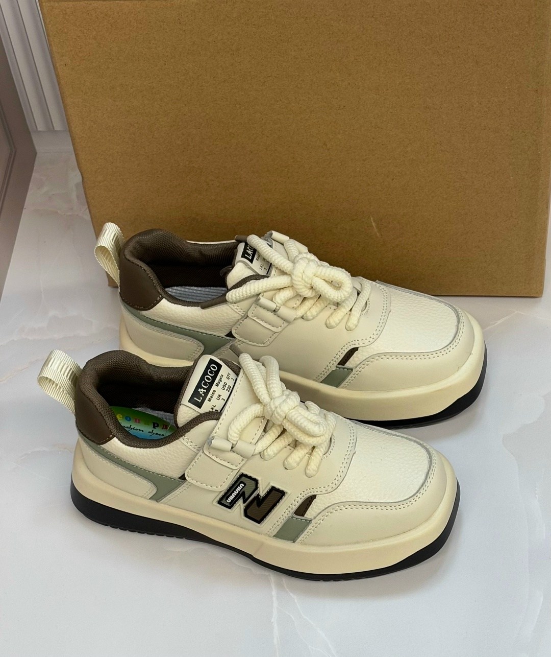 ,кроссовки женские,кроссовки бежевые,модные кроссовки,женская