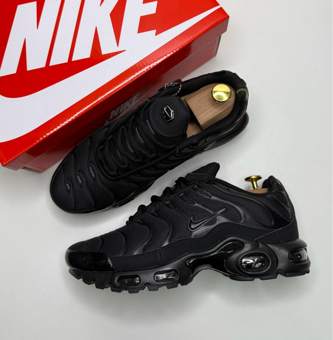 кроссовки nike air max tn plus,nike tn air max plus black,кроссовки,мужские кроссовки nike air max tn plus,кроссовки nike air max plus