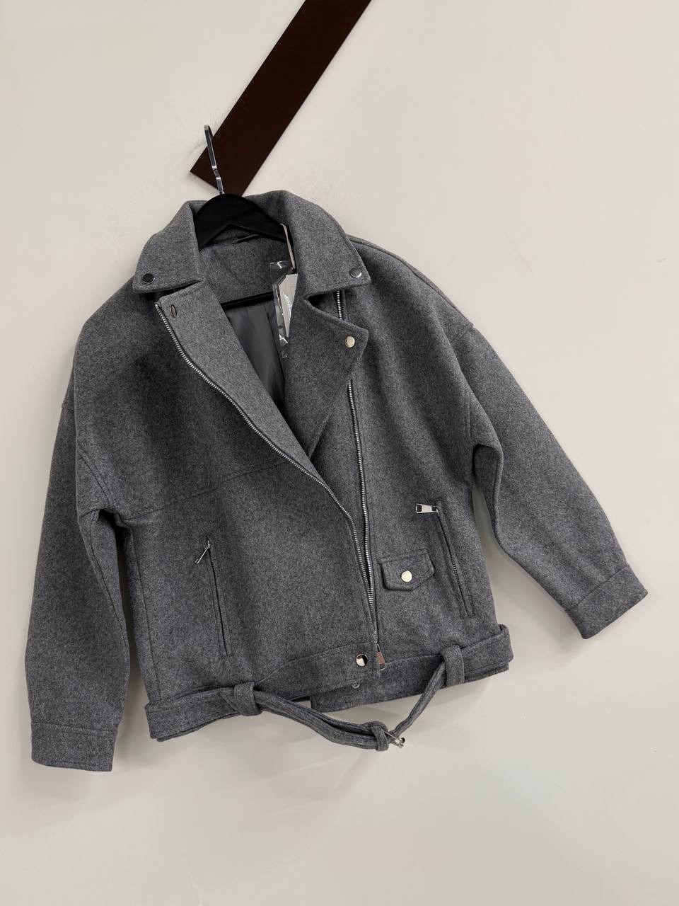 косуха шерстяная куртка из пальтовой ткани оверсайз look design,куртка косуха,куртка из пальтовой ткани,пальто косуха,косуха оверсайз шерстяная куртка осенняя distore