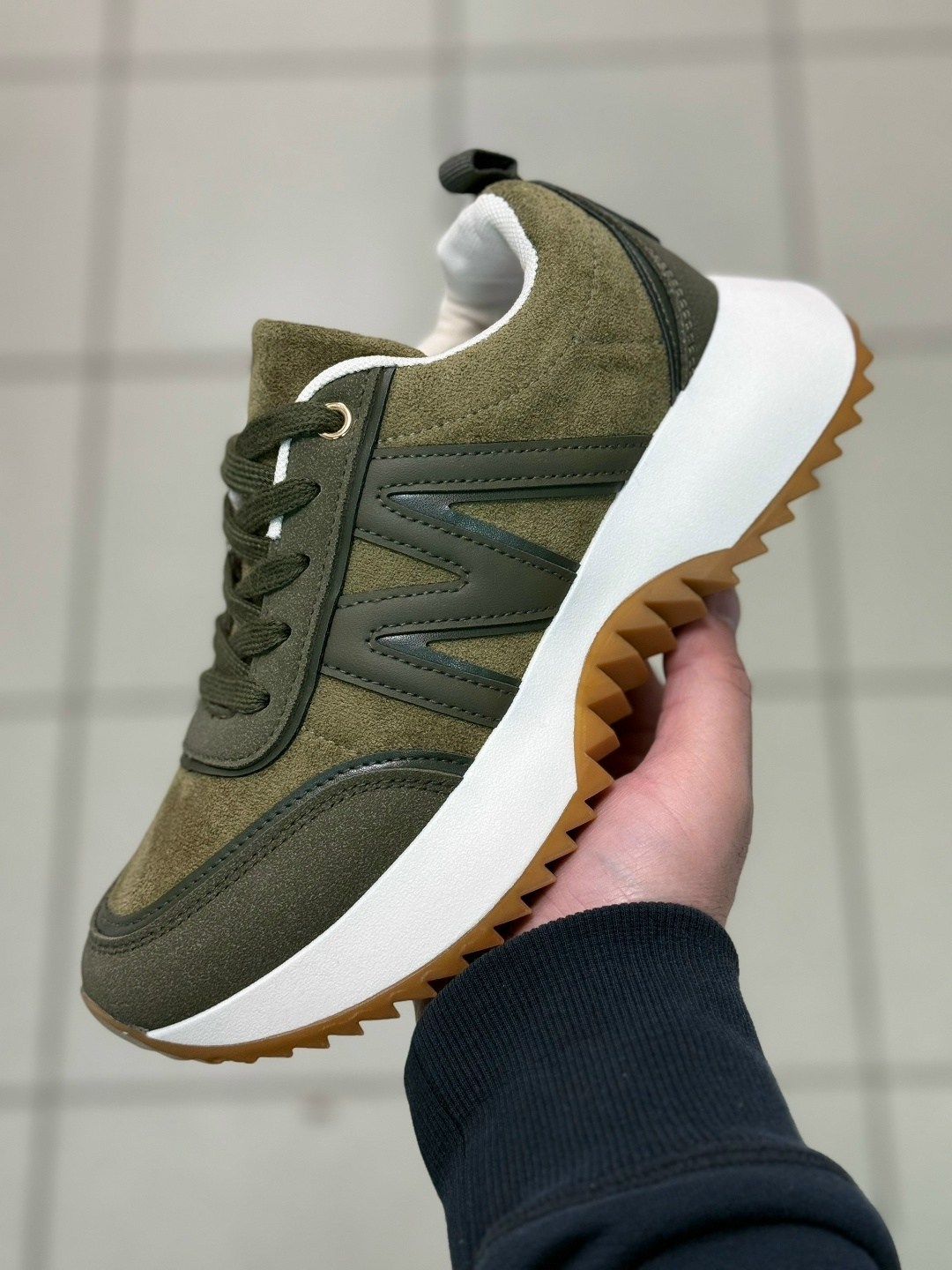 ,кроссовки женские,повседневные кроссовки,кроссовки коричневые,модные кроссовки