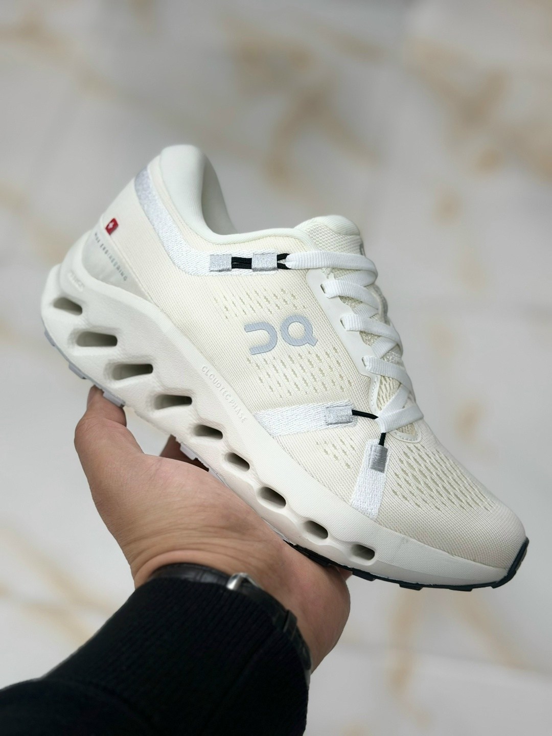 кроссовки on cloudtilt,кроссовки on,женские кроссовки,беговые кроссовки cloudtilt on artic ice,спортивная