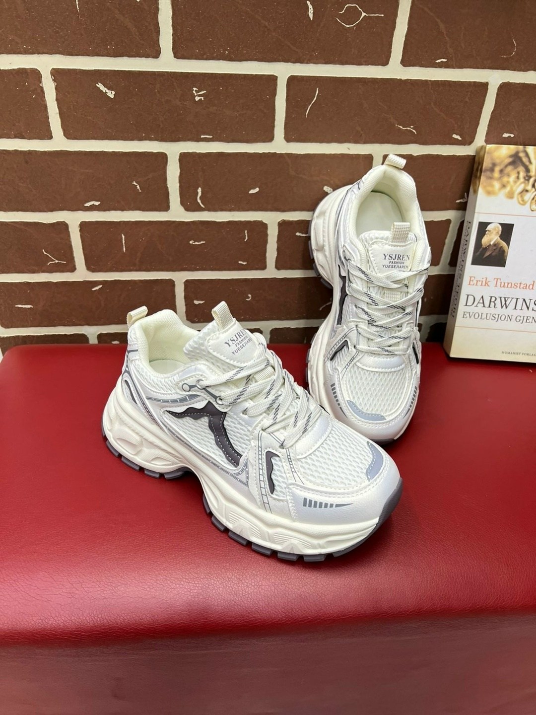 кроссовки женские,модные кроссовки,массивные кроссовки,кроссовки женские повседневные,женские модные кроссовки