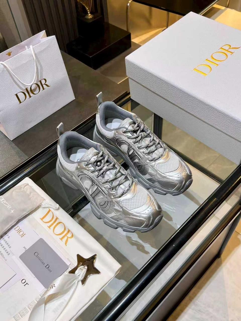 кроссовки dior,кроссовки christian dior,диор кроссовки,женские кроссовки,кроссовки dior женские