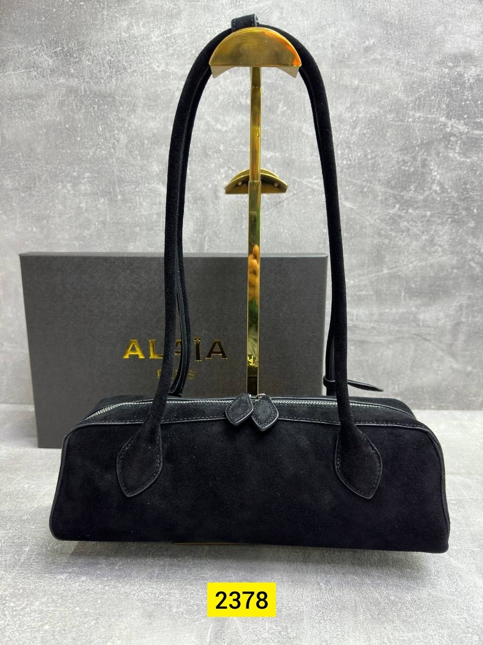 замшевая сумка,сумка женская замшевая черная,сумка the row margaux натуральная замша,замшевая сумка женская,сумка