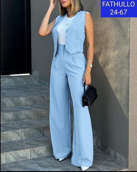 женский костюм с мешковатыми брюками и жилетом без рукавов,женский офисный костюм из жилета и брюк,женский комплект из жилета и широких брюк,костюм жилет,стильный брючный костюм