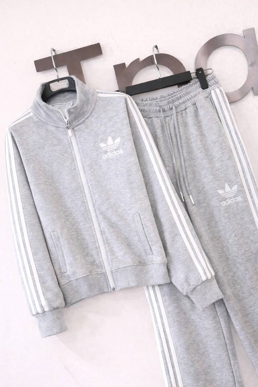 костюм спортивный адидас серый 09002,костюм спортивный adidas,костюм спортивный adidas sportswear,серый костюм адидас,спортивный костюм adidas sportswear style good sweat suit cl