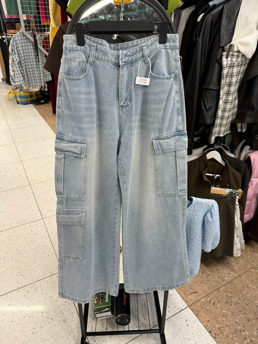 джинсы женские карго,джинсы-карго,широкие джинсы карго,джинсы карго женские 2026,джинсы карго широкие с карманами y2k shwэdar цвет голубой