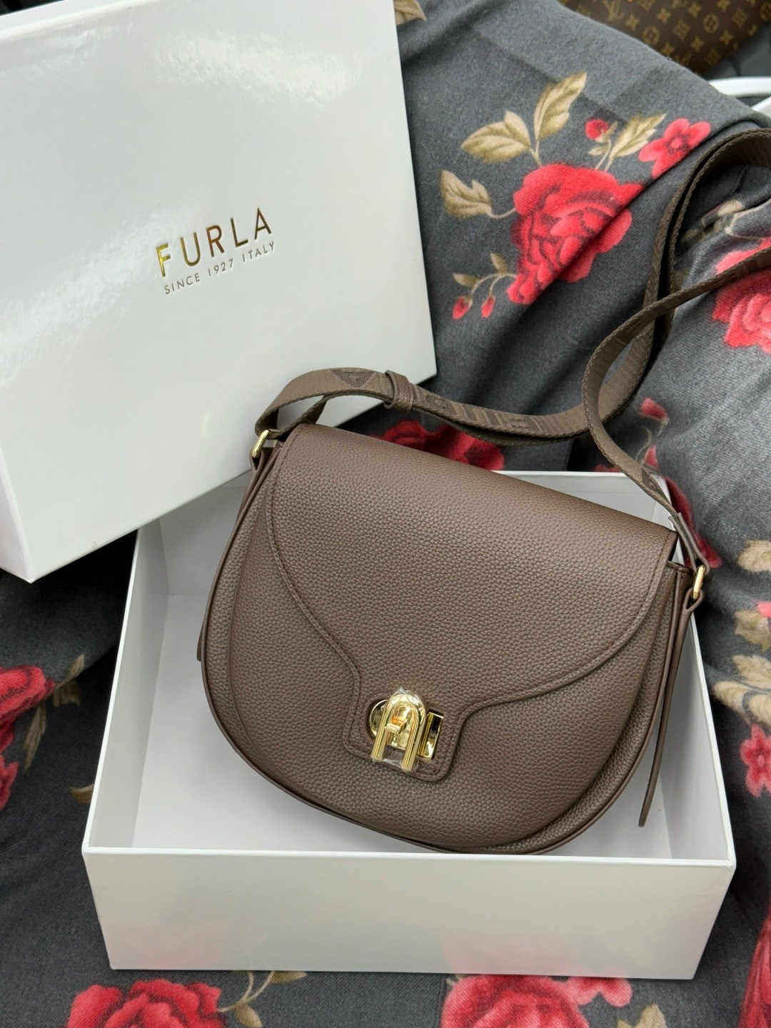 женская сумка furla,бордовая сумка 1927 фурла,сумка через плечо furla,сумка furla,сумка кросс-боди женская furla 1927 s темно-бордовый