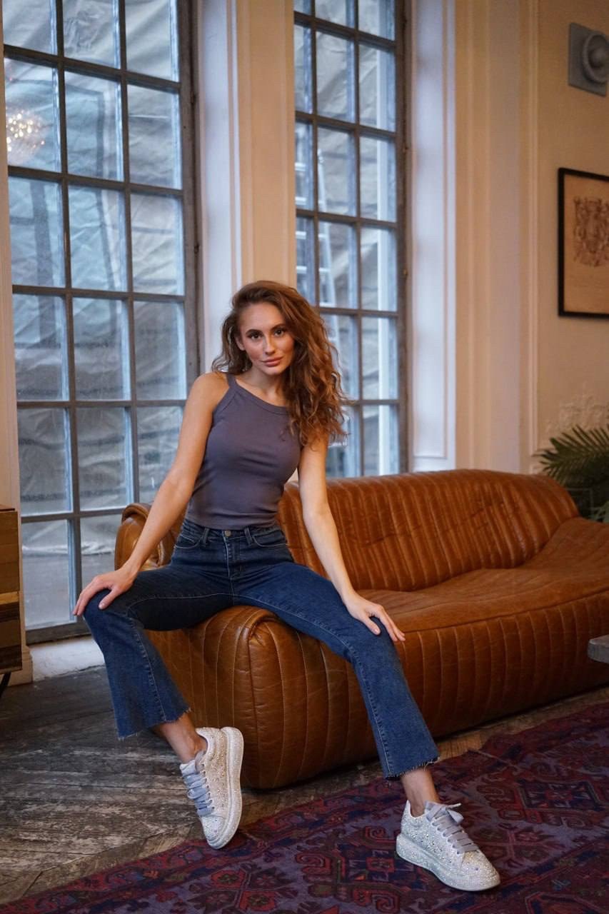 джинсы женские клеш,женские джинсы,модные джинсы,джинсы женские модные,джинсы с высокой посадкой клеш