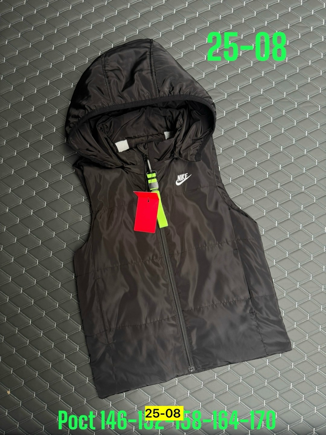 жилетка nike,жилетка безрукавка,жилетка детская,жилетка,жилет спортивное