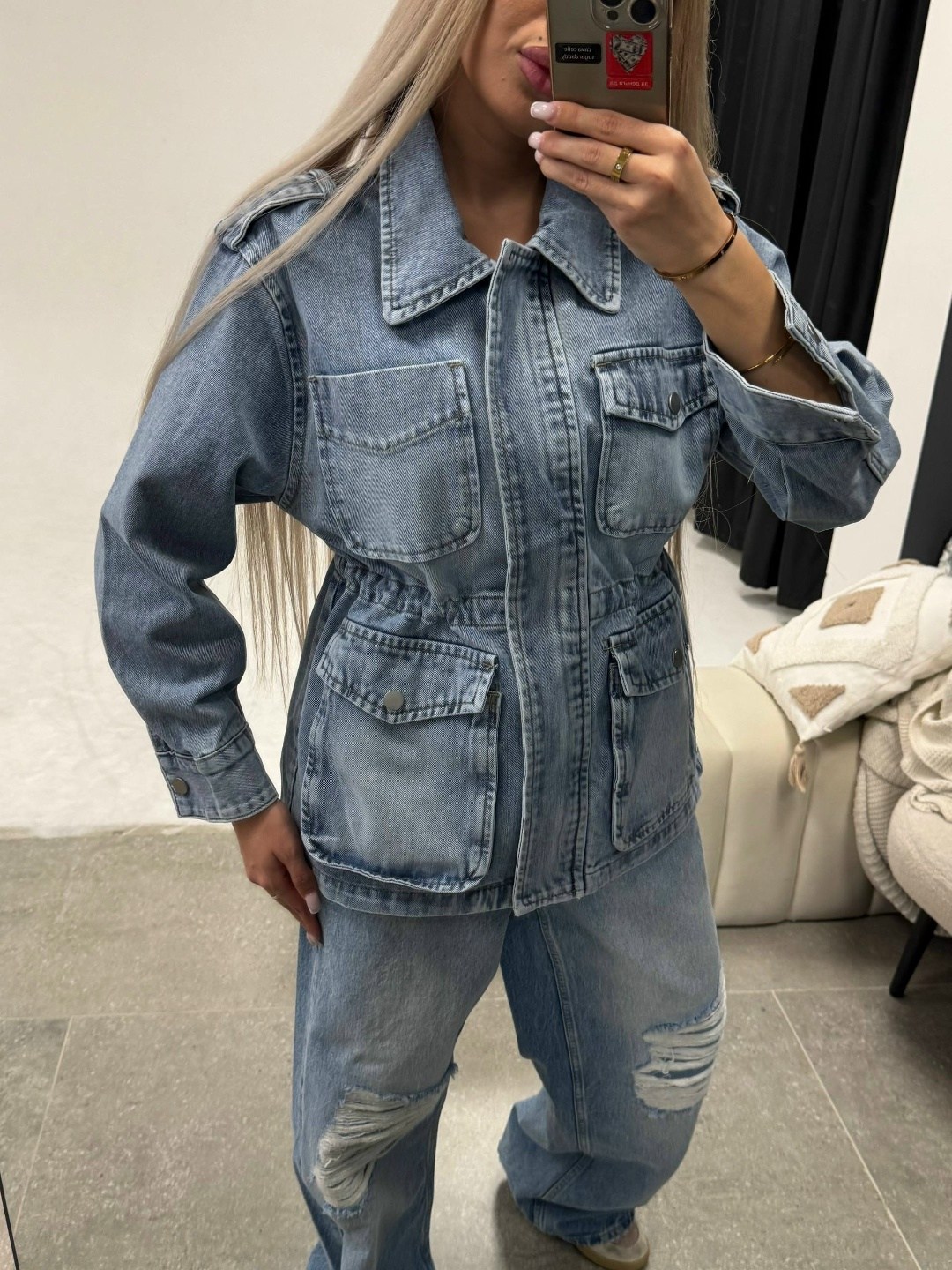 джинсовая куртка,женская джинсовая куртка,джинсовый костюм,модные джинсы,джинсовые брюки карго