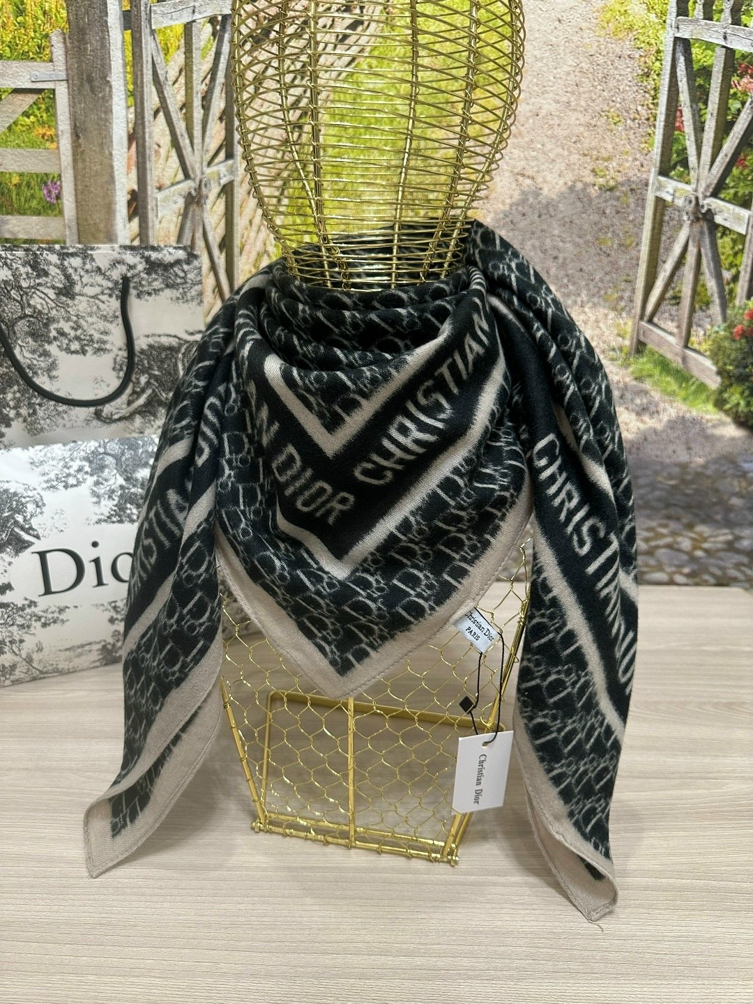 платок dior,платки диор,платок кристиан диор шелковый,платок dior из шелка,женские платки