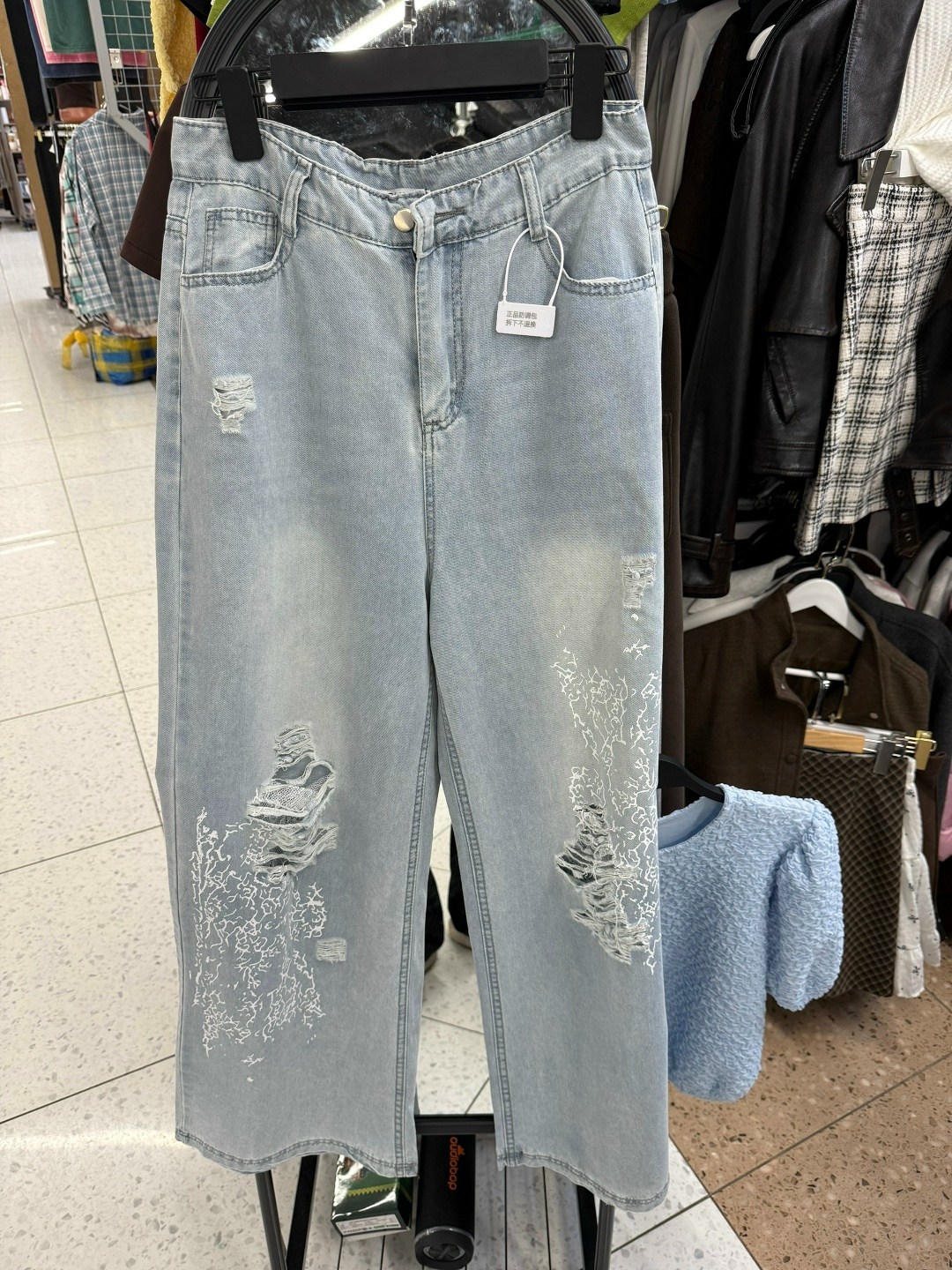 джинсы женские карго,джинсы-карго,широкие джинсы карго,джинсы карго женские 2026,джинсы карго широкие с карманами y2k shwэdar цвет голубой