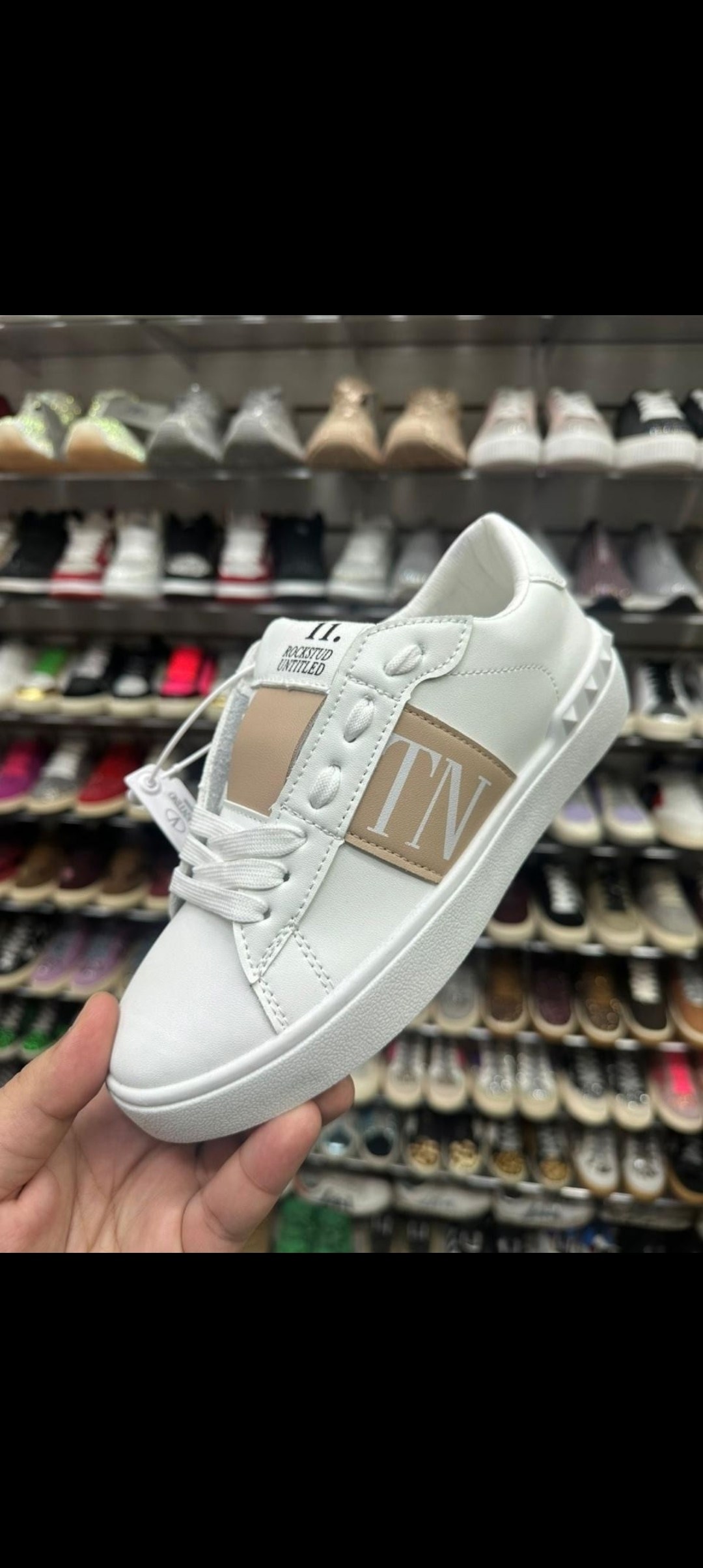 ,кроссовки valentino,valentino garavani кроссовки,valentino кеды,обуви