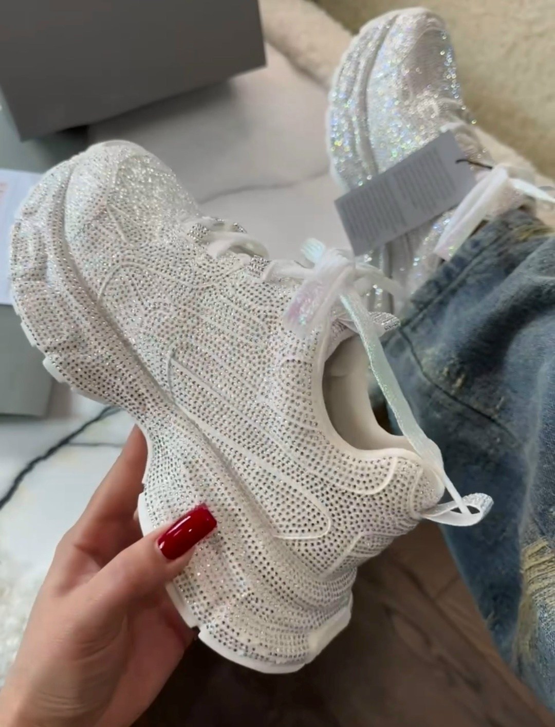 кроссовки в стразах,кроссовки в стразах цвет белый,кроссовки реплика премиум качества balenciaga,женские кроссовки,кроссовки баленсиага