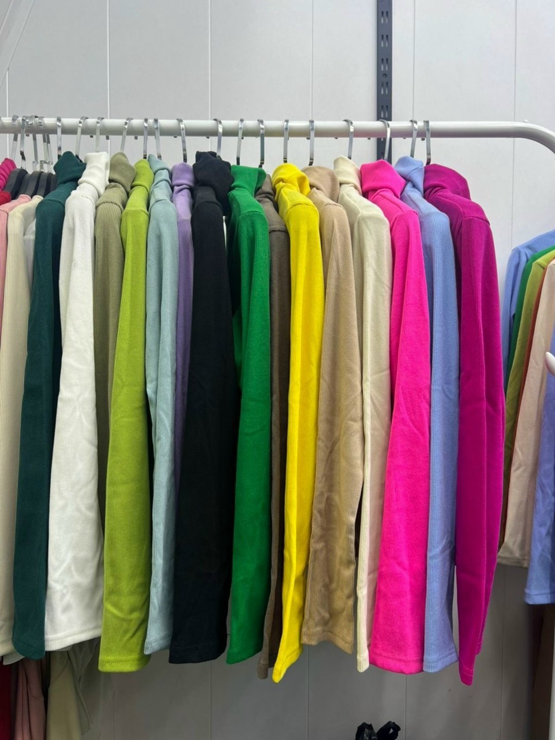 одежда оптом,трикотажные,ассортимент одежды,футболки женская,одежд