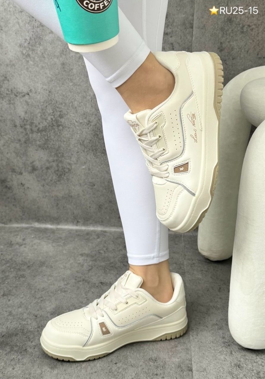 кроссовки женские,белые кроссовки,,спортивная ,кроссовки