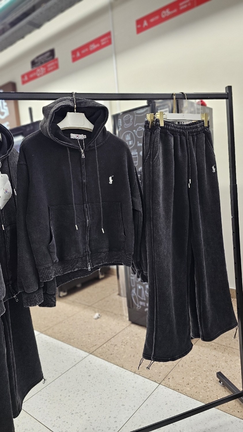 костюм спортивный,спортивные костюмы на флисе,женский спортивный костюм из премиальной варенки,спортивный костюм велюровый,спортивный костюм теплый женский