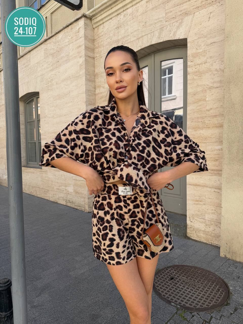 леопардовый костюм,леопардовый костюм с шортами,костюм летний леопардовый шорты и рубашка,женский костюм,женский костюм с шортами