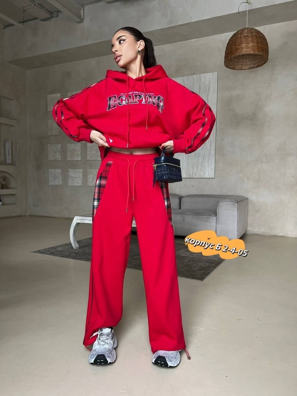 женский красный костюм miu miu,cпортивный костюм женский на флисе,женский костюм,красный женский костюм,женский костюм на флисе