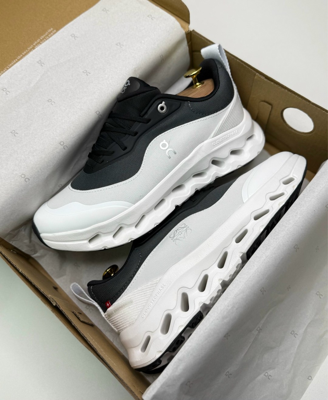 on cloud x loewe 9723 повседневная  кроссовки,кроссовки on cloudtilt 2.0 x loewe,кроссовки on x loewe cloudtilt 2 men shoes,кроссовки on cloudmonster on-running,кроссовки