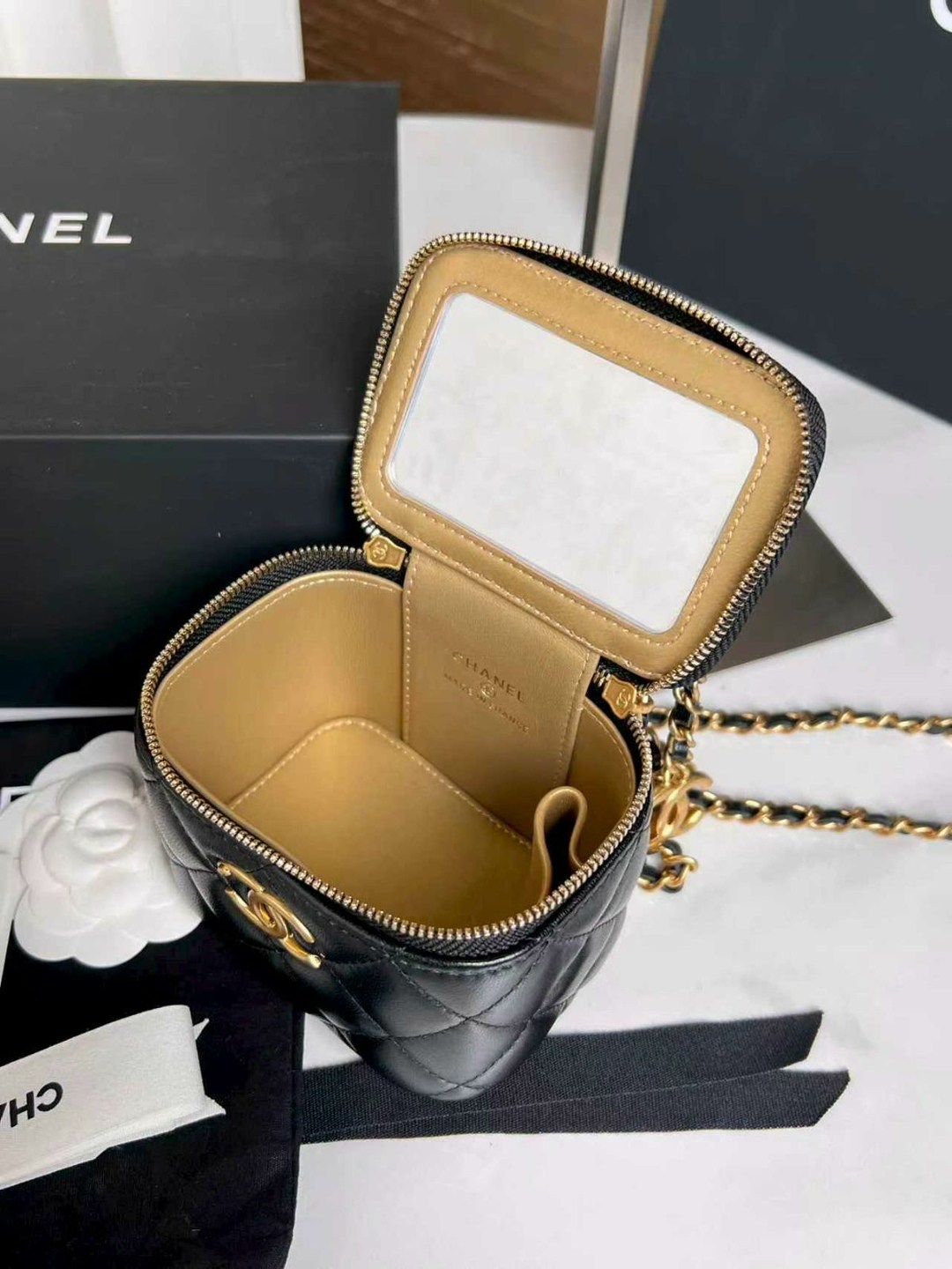 сумка chanel,кожаная сумка в стиле шанель,косметичка chanel,chanel косметичка через плечо,сумка шанель